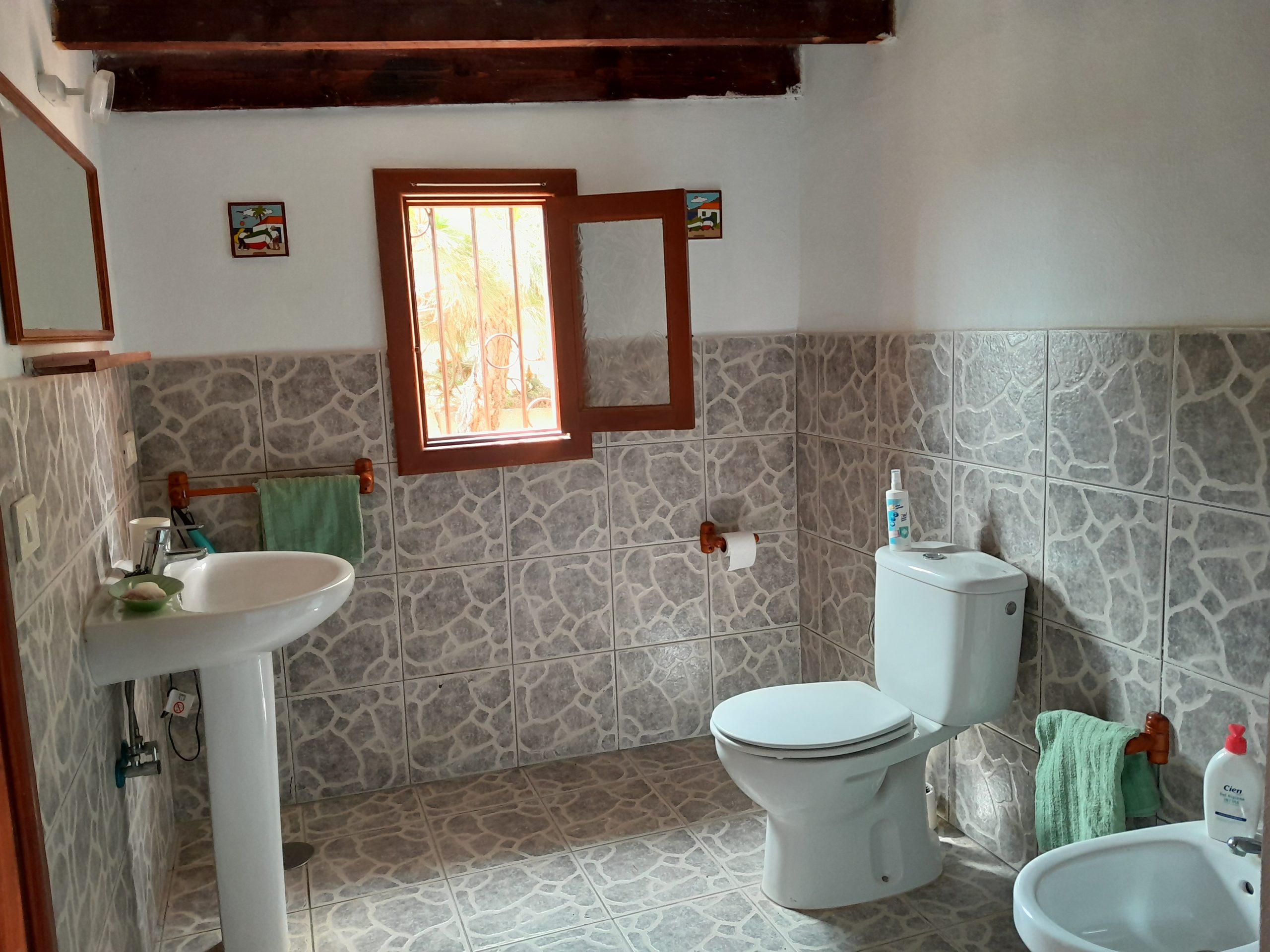Bad La Oliva Fensterblick